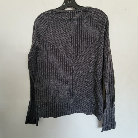 NEW All In Motion Striped Charcoal Black Gray Long Sleeve Seamless Top Size Med - Picture 5 of 14